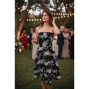 Women's Masquerade Elegant Black And Cream Strapless Dress Size 7/8